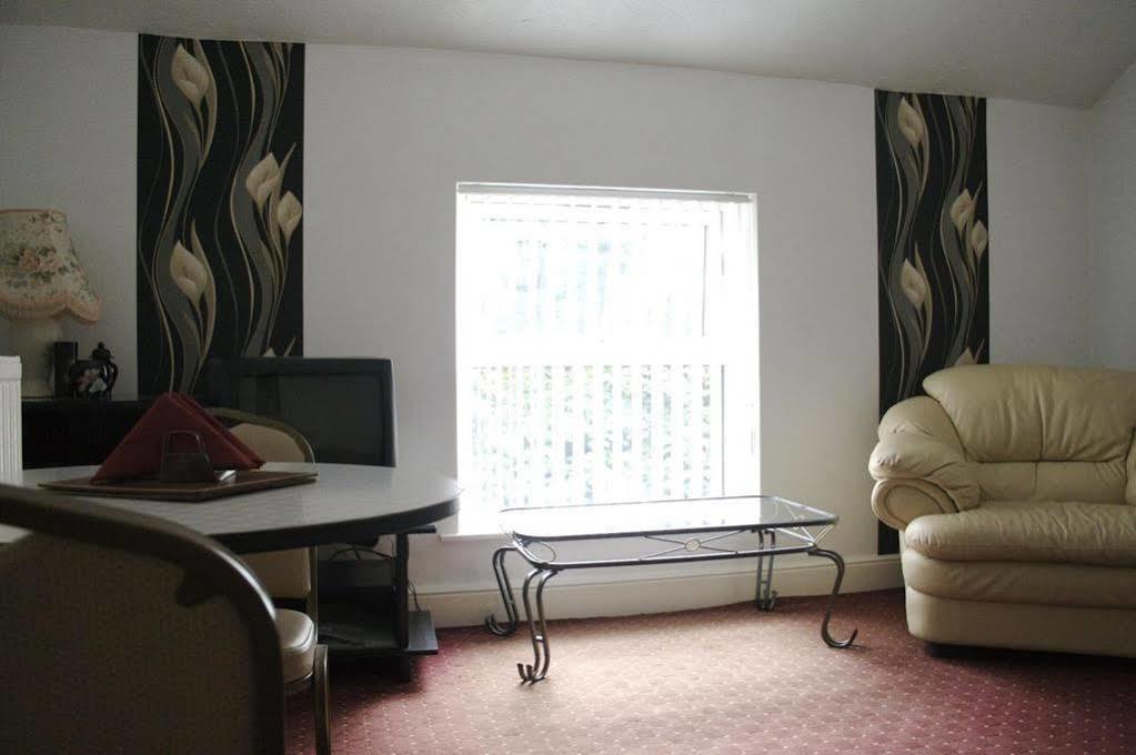 La Suisse Serviced Apartments Manchester Exterior photo
