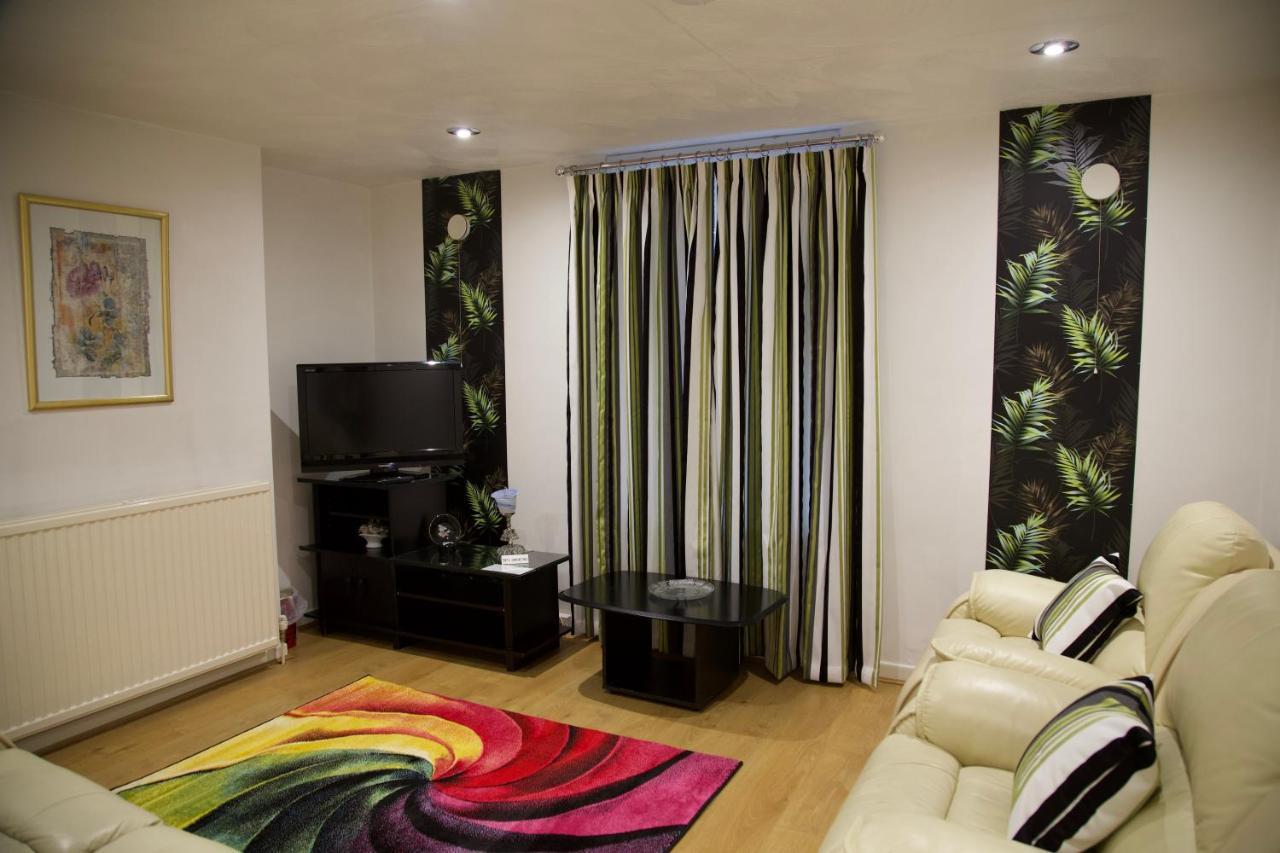 La Suisse Serviced Apartments Manchester Exterior photo