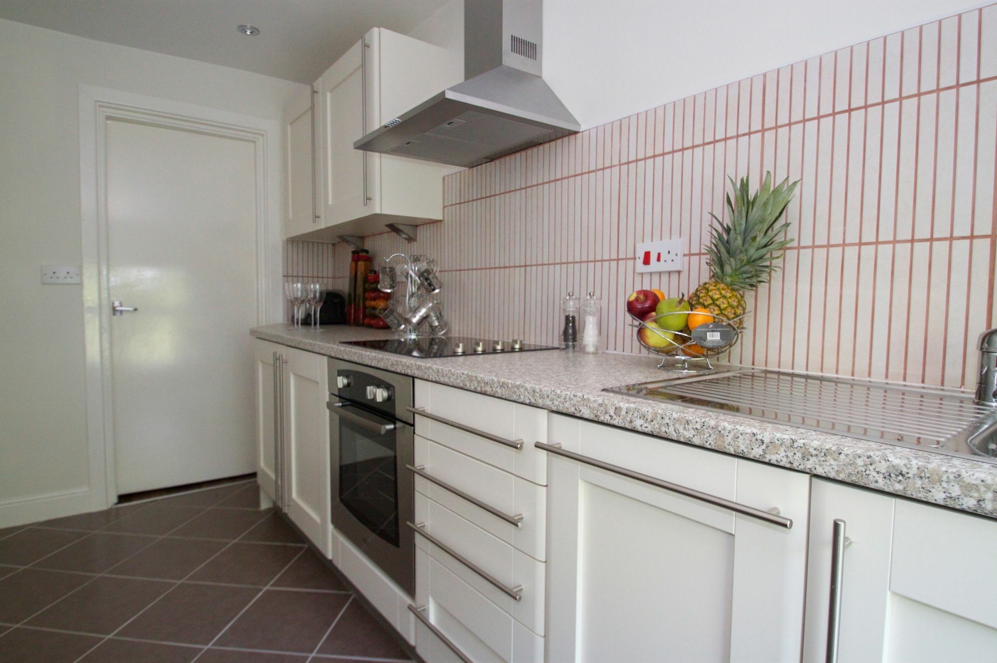 La Suisse Serviced Apartments Manchester Exterior photo