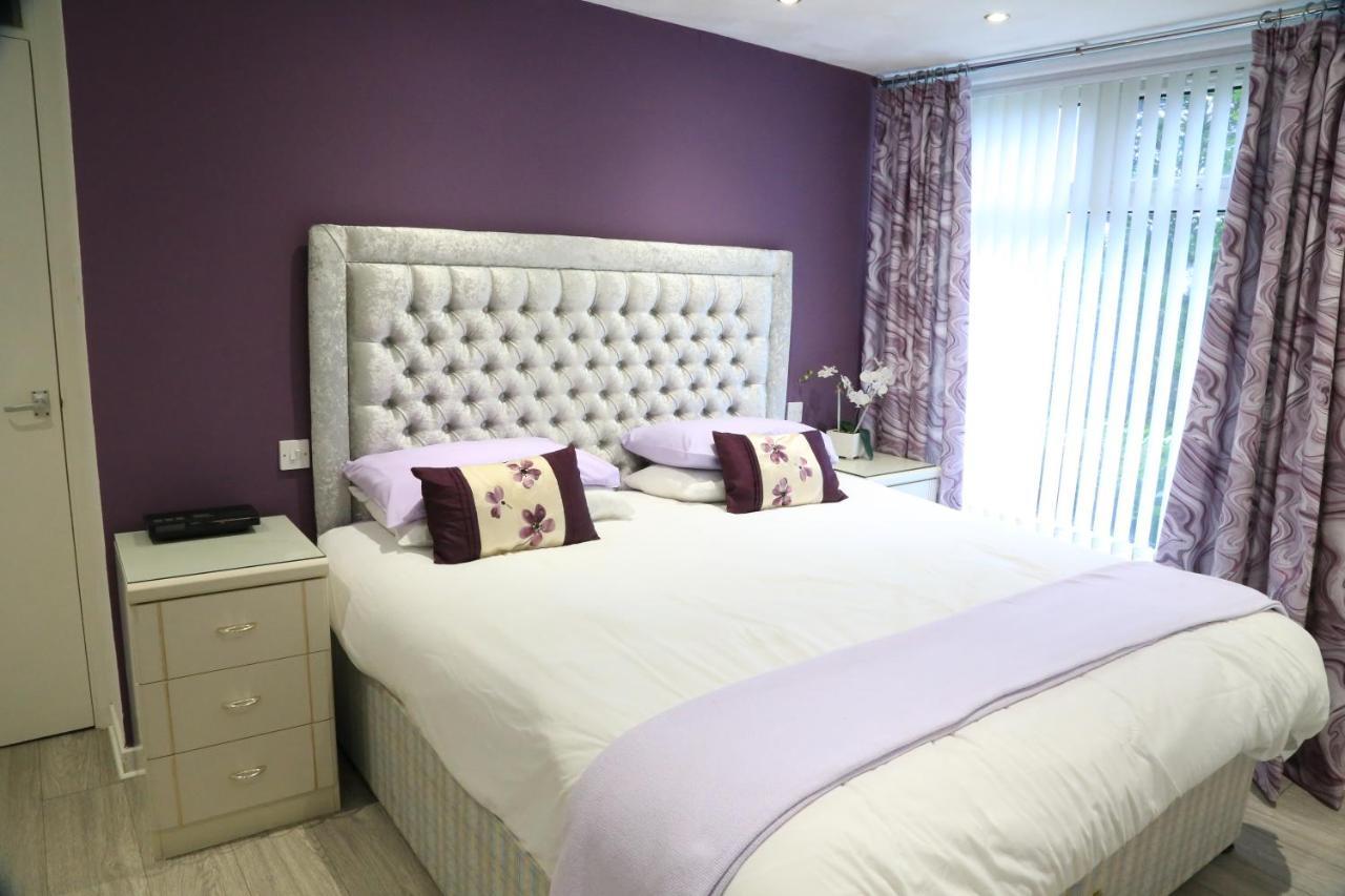 La Suisse Serviced Apartments Manchester Exterior photo