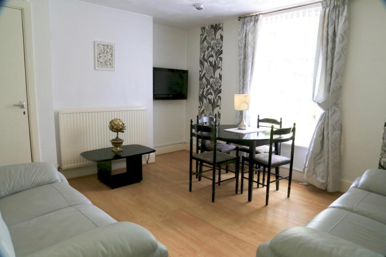 La Suisse Serviced Apartments Manchester Exterior photo
